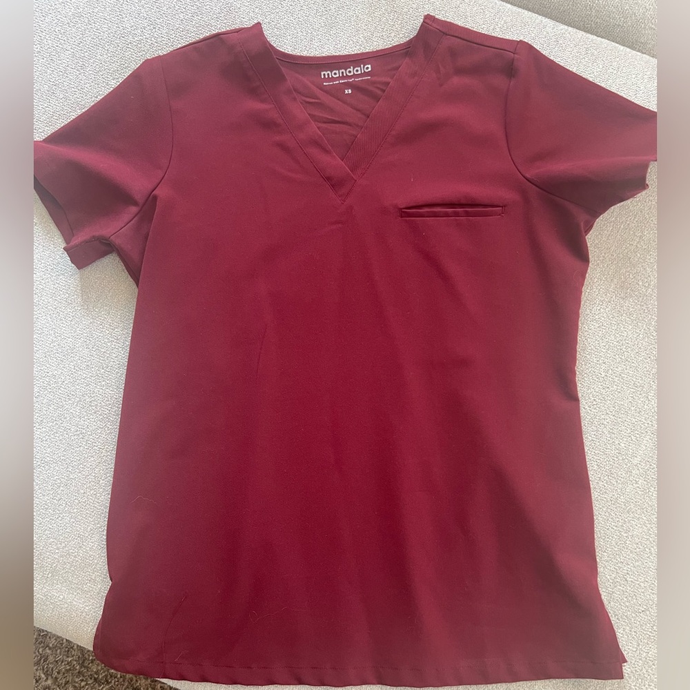 Mandala scrub top! With front pocket.